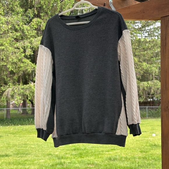 SHEIN Gray and Cream Crew Neck Sweater with Soft Knit - Picture 3 of 16